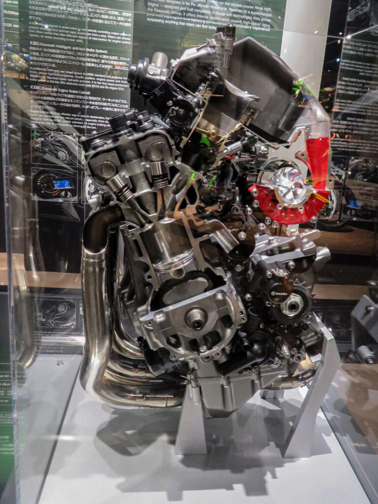 Kawasaki Ninja H2R Engine