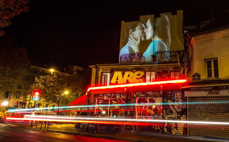 portraits-of-love-birds-kissing-in-the-streets-of-paris-06